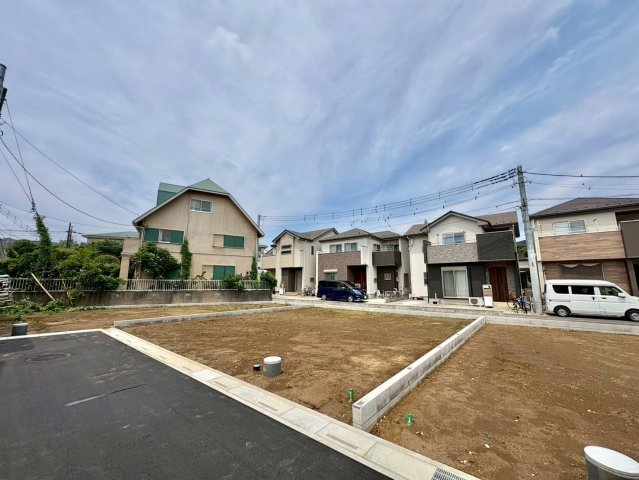 全4区画・自由設計で夢のマイホームはいかがでしょうか！花田小学校まで徒歩2分(約160ｍ)・中央中学校まで徒歩15分（約1200ｍ）！
