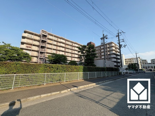 シンプルで飽きのこない設計が、暮らしに余白をもたらします。