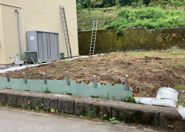 土地を買う際、住む地域の自治体や福祉の補助制度にも注目してみましょう。子供や老人の医療補助やゴミ出しのルールなど、自治体によってルールに大きな違いがあるため、暮らしやすい土地で判断するとよいでしょう。