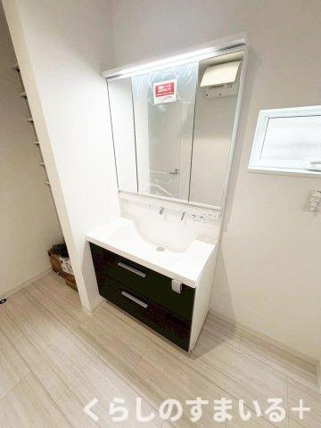 使いやすい独立洗面台です