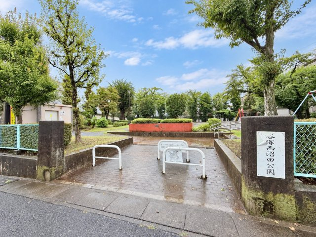 【谷塚西沼田公園】　近隣の公園は緑豊かで、お子様との散歩やお出かけにも便利な環境です。