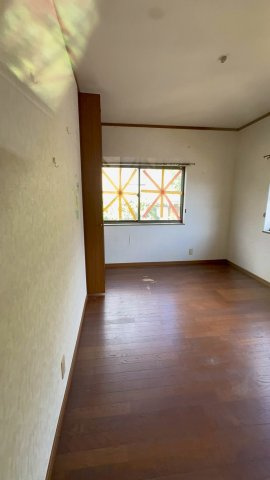 使い勝手のいい洋室です