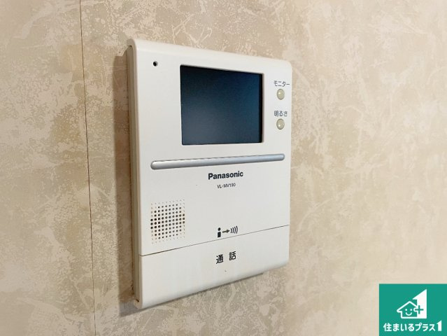 来訪者の姿が確認できるインターホン！　