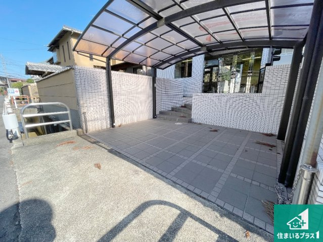 4台分の駐車スペース有ります！　