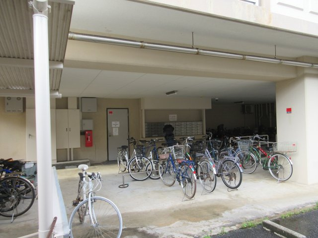 雨風をしのげる駐輪場！