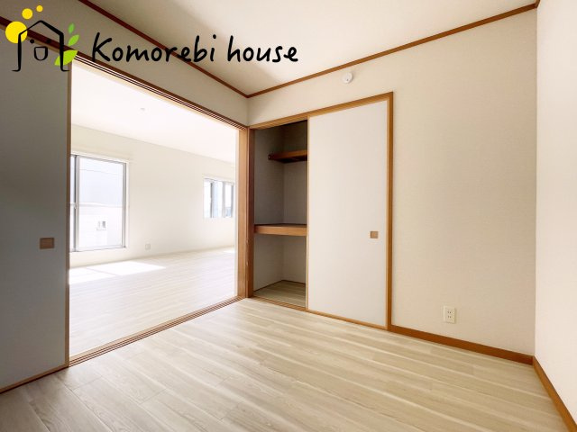 コンパクトで使いやすい洋室です