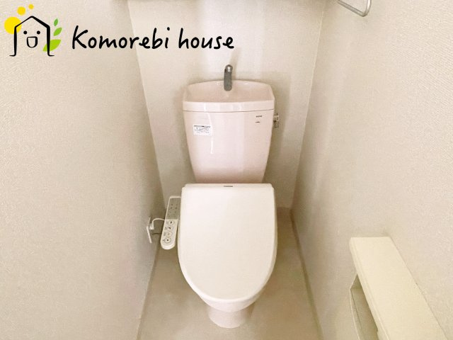 コンパクトで使いやすいトイレです