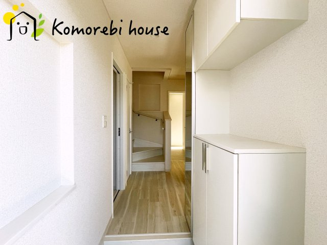 毎日通る玄関はこちらです