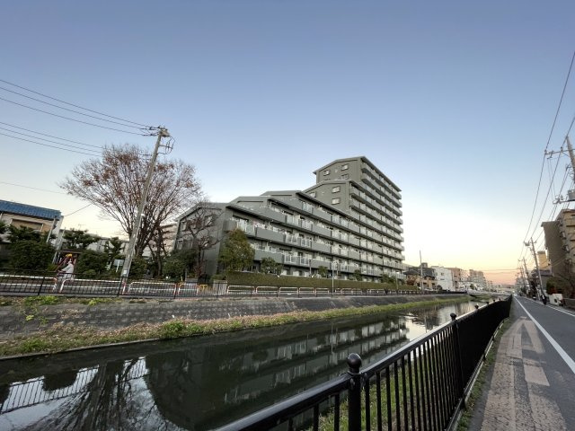 戸田公園駅から徒歩8分！