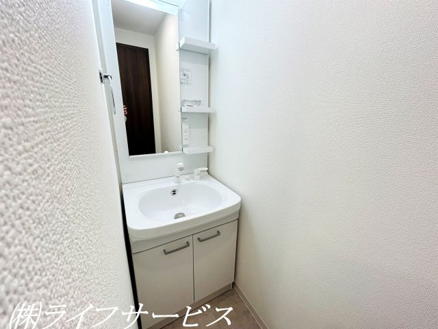 シャワー付洗面化粧台
