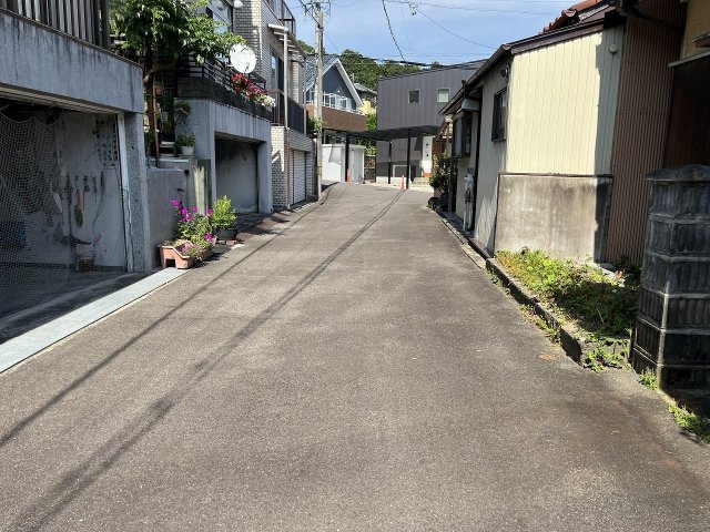 北道路　西から