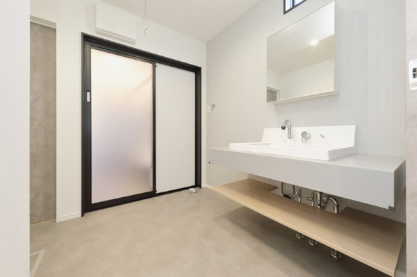 【里中二丁目（2期）の独立洗面台】