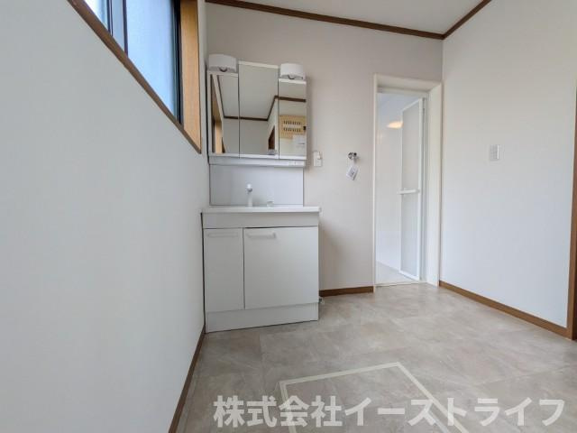 リフォーム済みの独立洗面台を完備