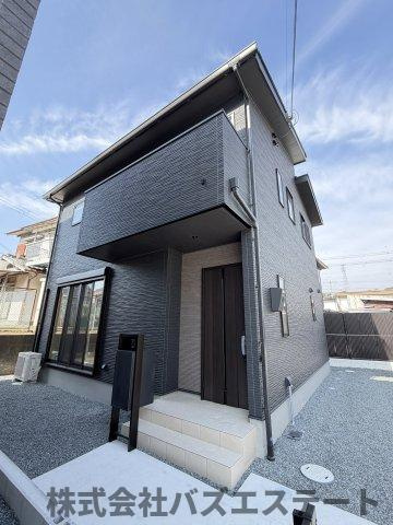 外観：328000573004