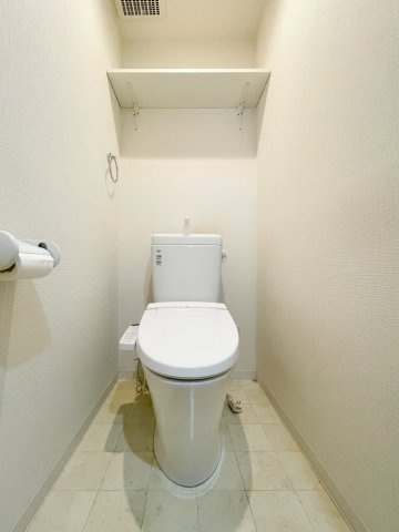 温水洗浄便座があり、寒い冬でも安心です。