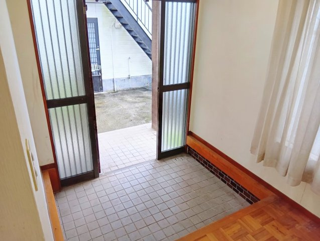 明るく開放感のある玄関です。気持ち良く1日のスタートがきれそうですね。