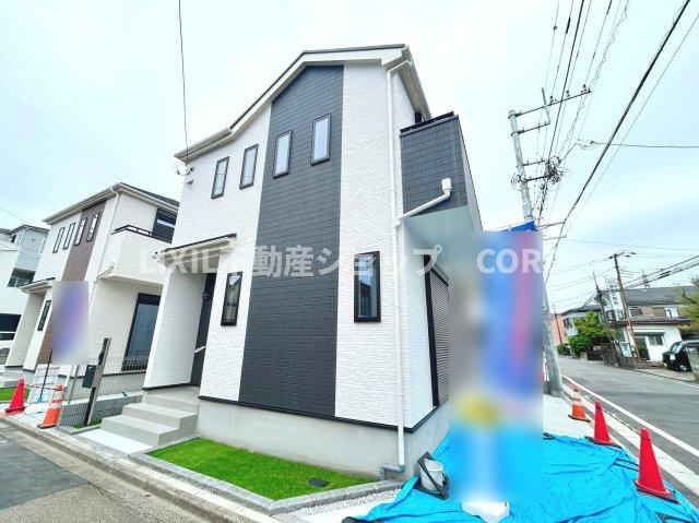 閑静な住宅地に馴染む落ち着いた色合いの外観。一度、是非、現地をご見学ください。