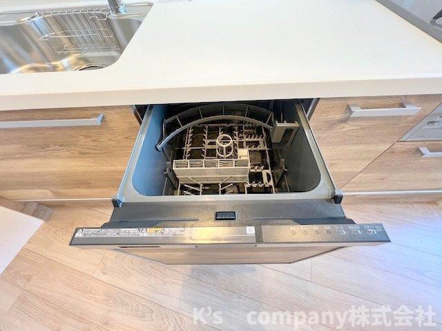 家事の負担を軽減してくれる食器洗い乾燥機付き☆