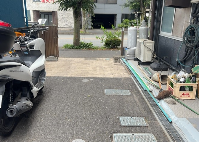 ラウンジは、マンションの共用スペースに椅子やテーブルなどを配置した利用者が寛げる空間です。屋内型ラウンジと屋外型ラウンジがあります。共用部分の管理状況と合わせて、詳細については現地でご確認ください。