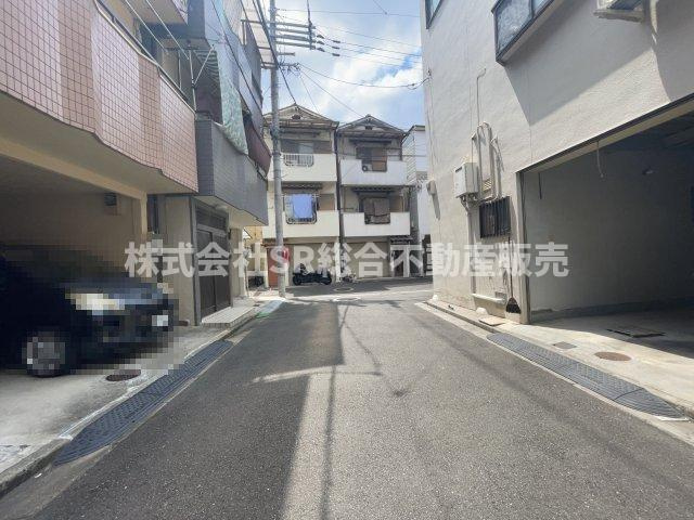 前面道路含む現地写真です