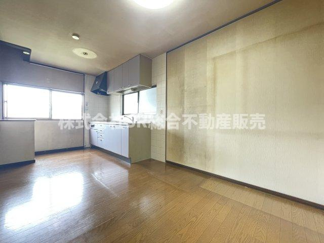 2F　9.0帖。ご家族と毎日顔を合わせられる造りでゆったりとお過ごしいただける空間です！