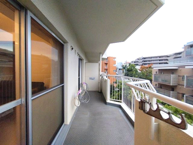 バルコニー　ご都合のよろしい日時に現地をご案内させて頂きます！是非、お問い合わせお待ちしております!!
