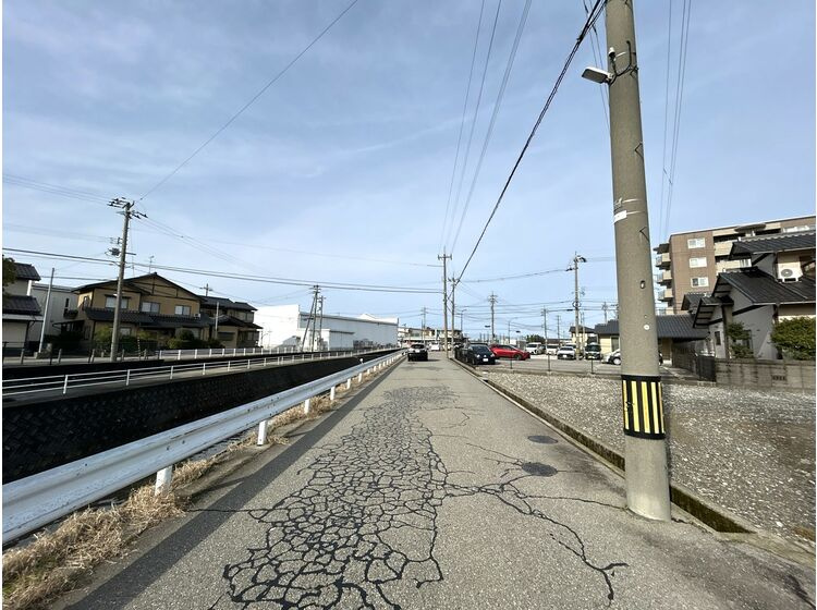 前面道路　南西側
