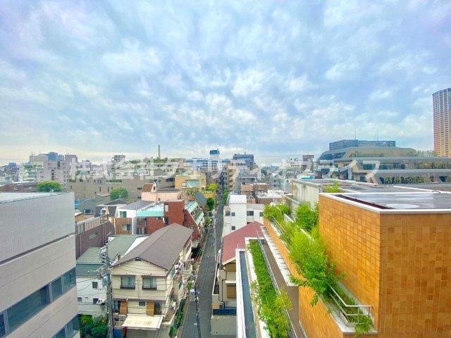 南面で前面に高層の建物が無い為、眺望が抜けています