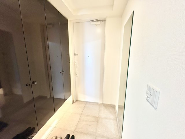 常に広く綺麗に保つことが出来る大きめサイズのシューズボックスです。