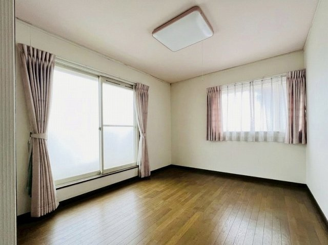 6.4帖洋室は家族の個室や多用途に使える空間