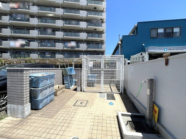 ゴミ置き場