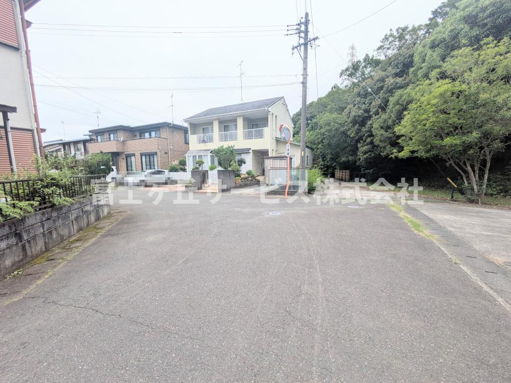前面道路です