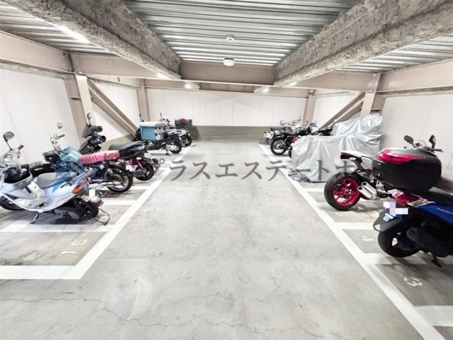 雨風からバイクや自転車を守り、盗難やいたずらのリスクも軽減出来ます♪