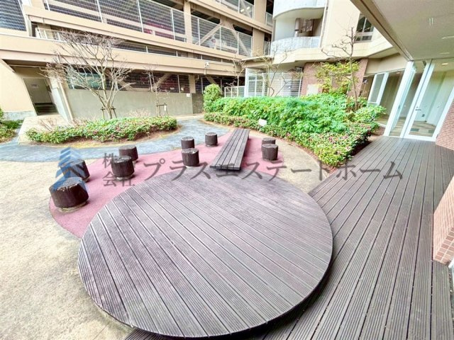 中庭でホッと一息休憩もいいですね♪