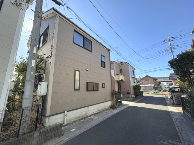 全居室6帖・全居室に収納がある4LDK・南西向きバルコニーで陽当り良好！キッチン・洗面・浴室がワンフロアにまとまり、家事がスムーズにこなせる間取りです。リフォームの相談・お見積もり無料で承ります。