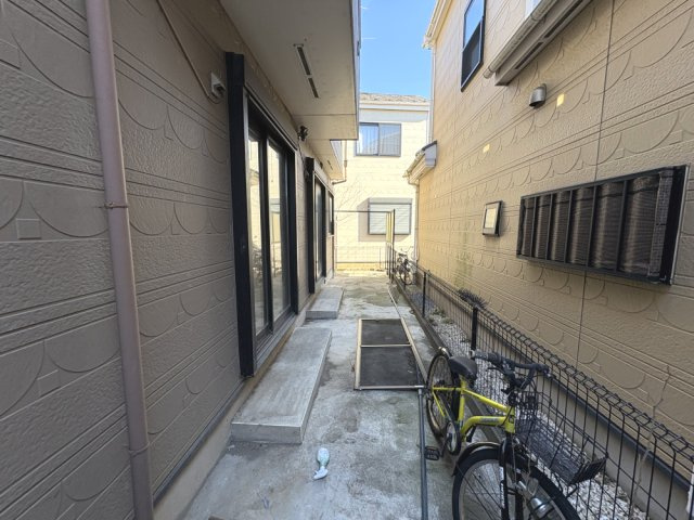 全居室6帖・全居室に収納がある4LDK・南西向きバルコニーで陽当り良好！キッチン・洗面・浴室がワンフロアにまとまり、家事がスムーズにこなせる間取りです。リフォームの相談・お見積もり無料で承ります。