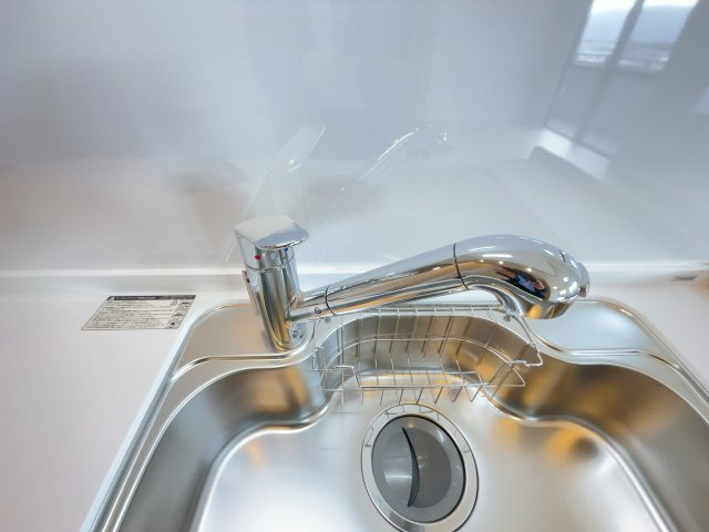 【新品】綺麗な水で健康的に！カートリッジ式浄水器付きです！