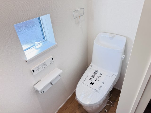 温水洗浄暖房便座つきトイレ