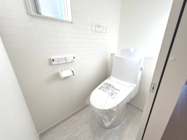 採光もとれるトイレです