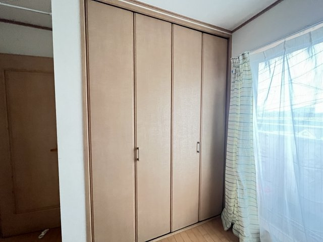 ～各居室にクローゼットがありますので、お荷物の多い方にも嬉しいです～
