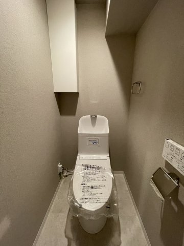 温水洗浄便座付き。