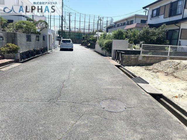 ■南東道路幅員約6.5ｍ以上あり、駐車がしやすい♪※建築工事中♪