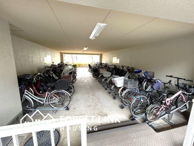 屋根付きなので、雨ざらし日さらしの心配がありません。