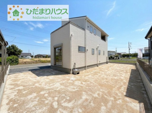 お庭付物件になります！お庭遊びや、プールなどお子様も大喜び(^^)