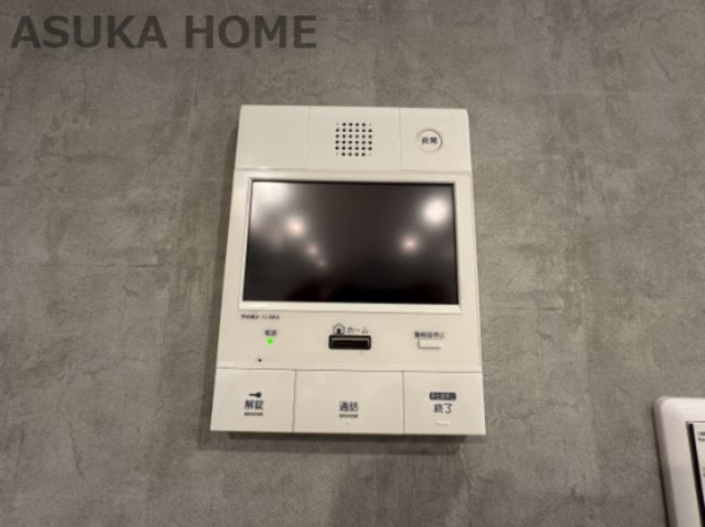 テレビモニター付きなので急な来客時やお子様のお留守番にも安心な設備ですね♪