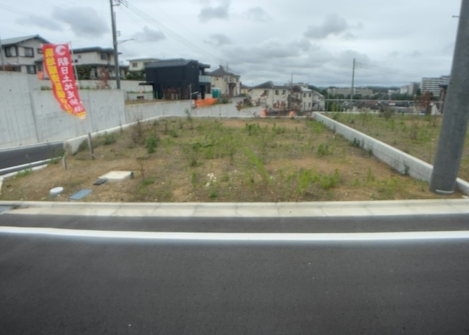 最寄り駅が近いなどの交通アクセスが良い土地だと暮らしやすいですよね。通勤・通学の観点から土地を選ぶことも大切です！自身や家族のライフワークからあったの物件を探しましょう！当社営業がお力になります！