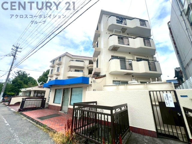 鉄骨・RC造4階建て