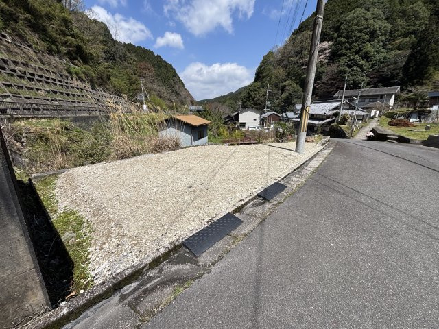 駐車3台！前面も広く、出入りもしやすいストレスフリーな環境です