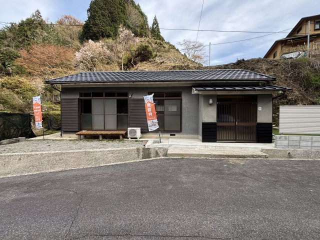 お庭では家庭菜園やアウトドアも楽しめ、日常にゆとりと楽しみをプラス