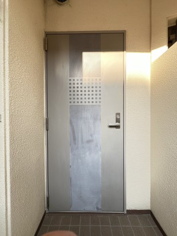 ゆとりある玄関前スペースで快適